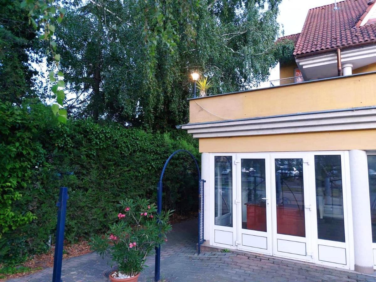 Hotel Szeplak Apartman Siófok Zewnętrze zdjęcie